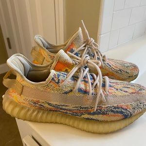 Yeezy boost 350, oat; mens 10.5. Gently used